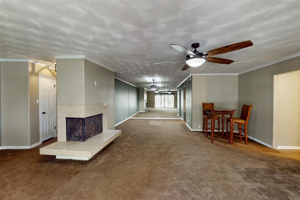 2301 Ridgmar Plaza 8