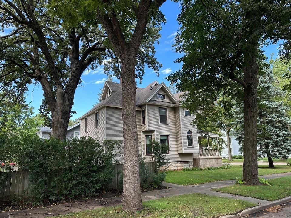 406 Ferguson Street