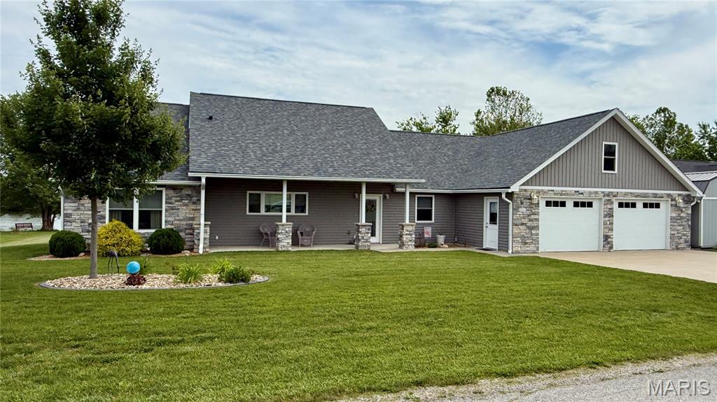 11214 W Lakeshore Drive