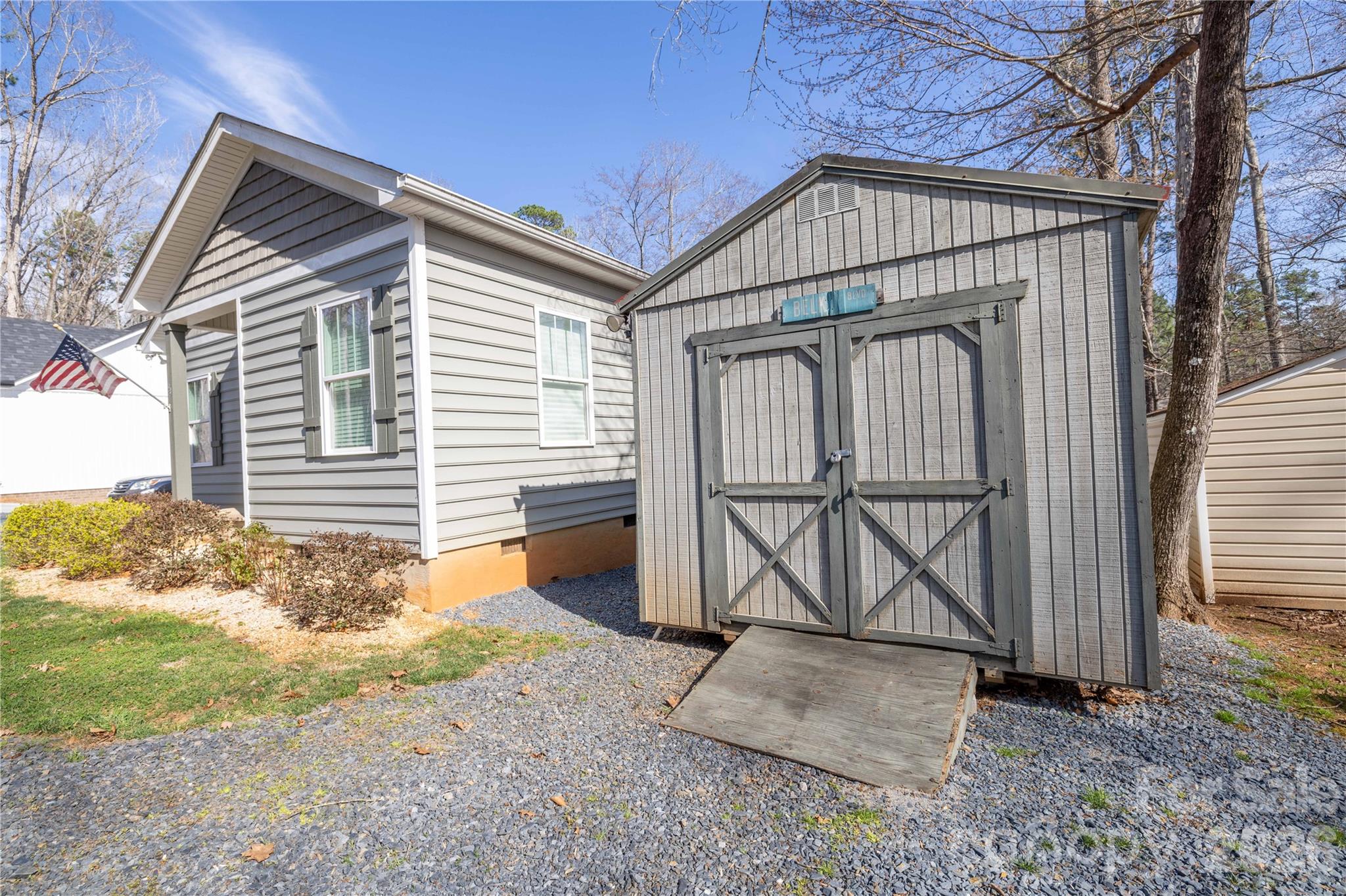 194 Hattaway Circle