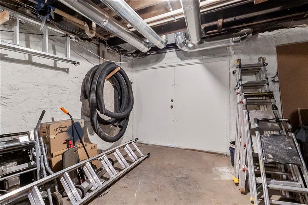 1119-1125 Merriam Lane