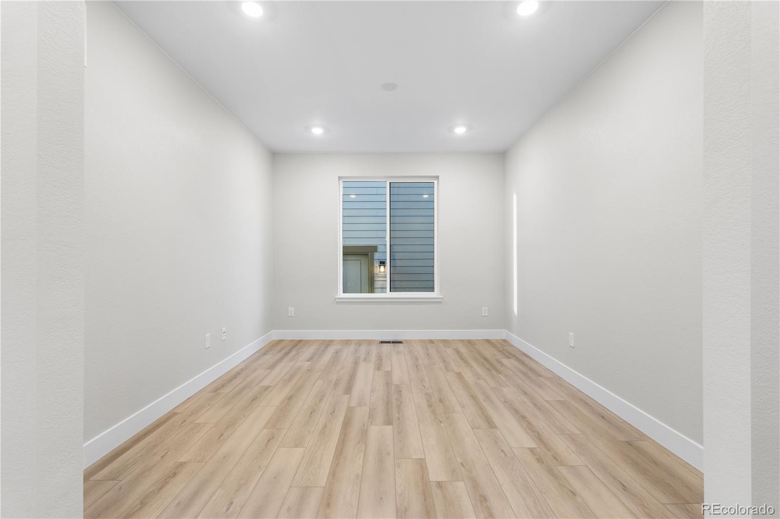 8770 Summerwalk Trail
