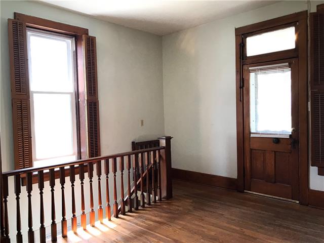 629 W Hunter Street