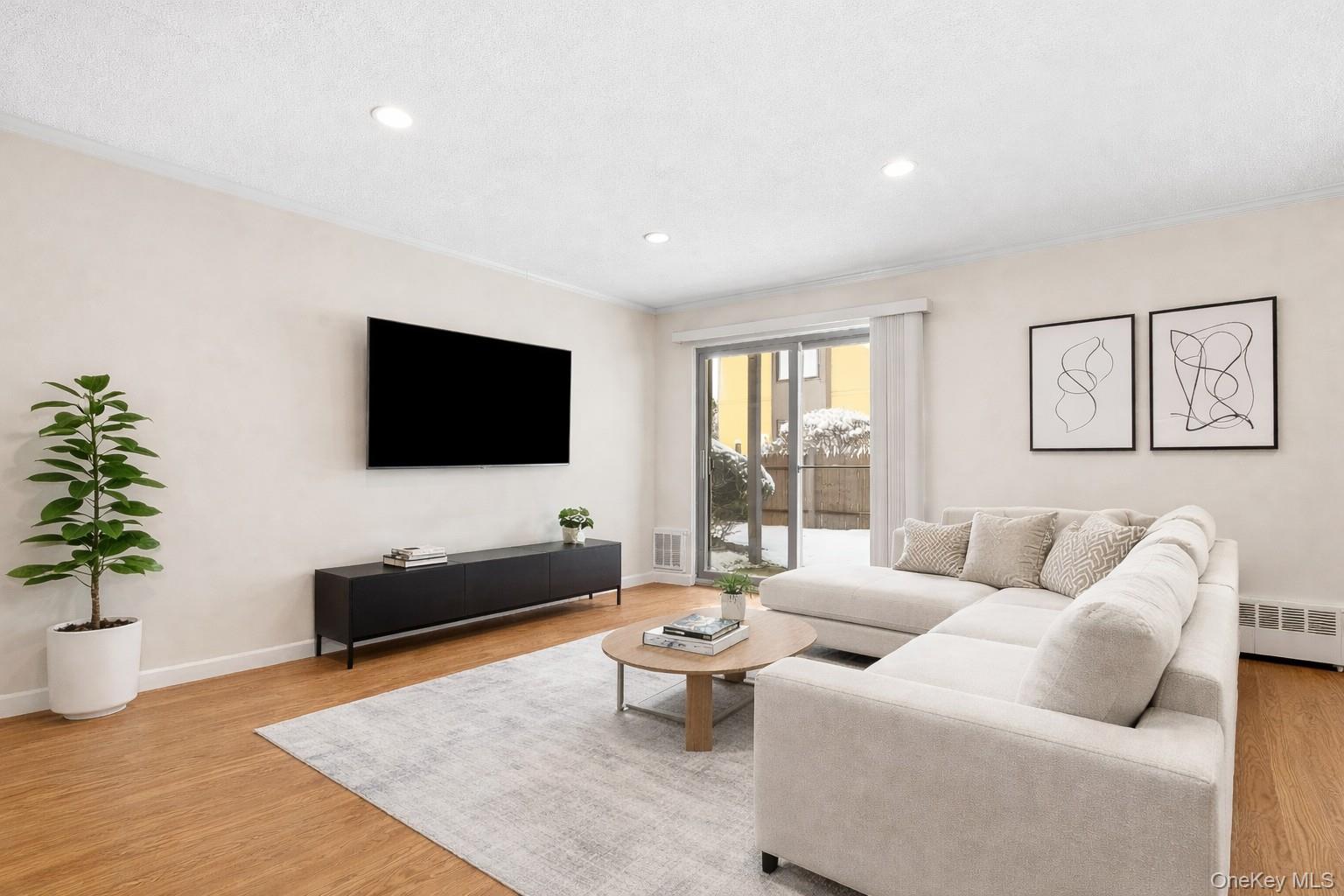 18 Granada Crescent 13