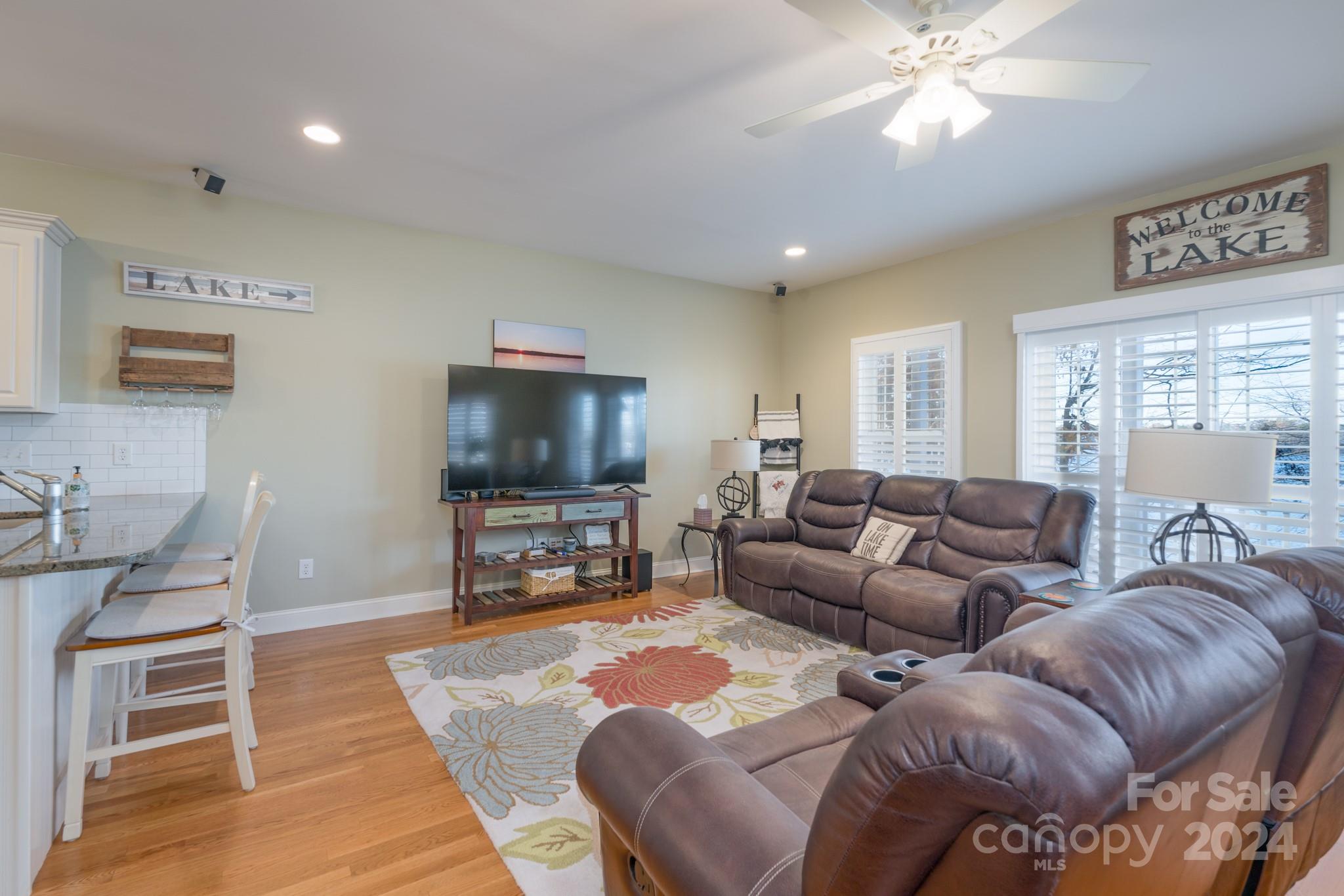 638 Deerfield Road