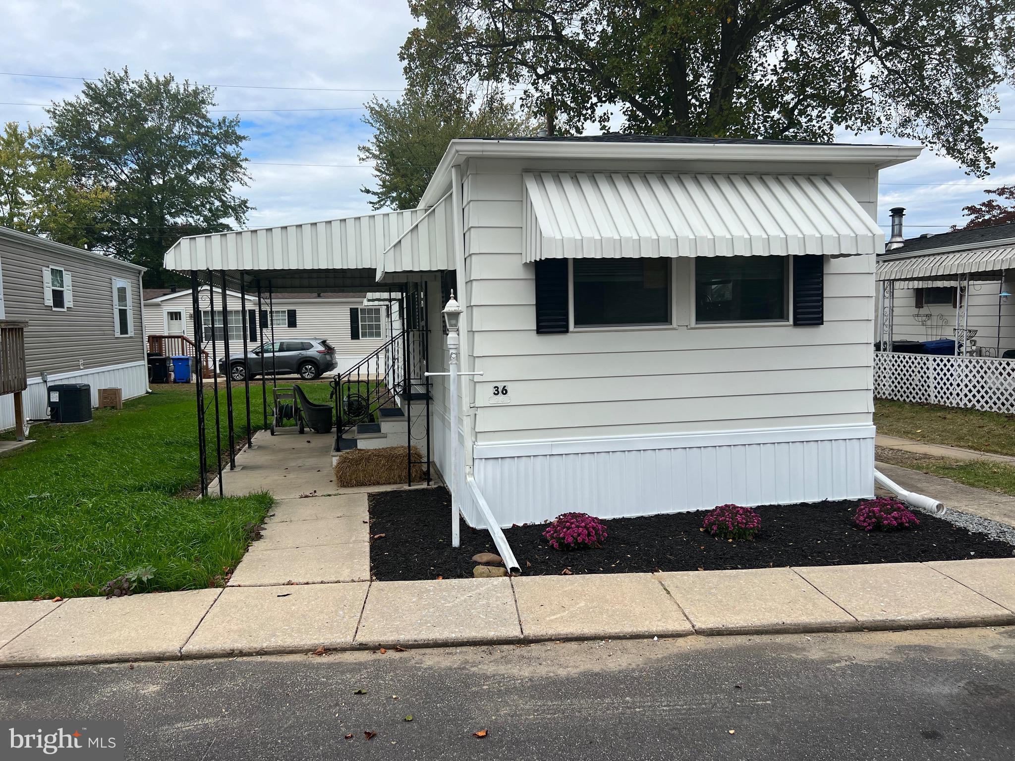 36 Bluebird Rd  