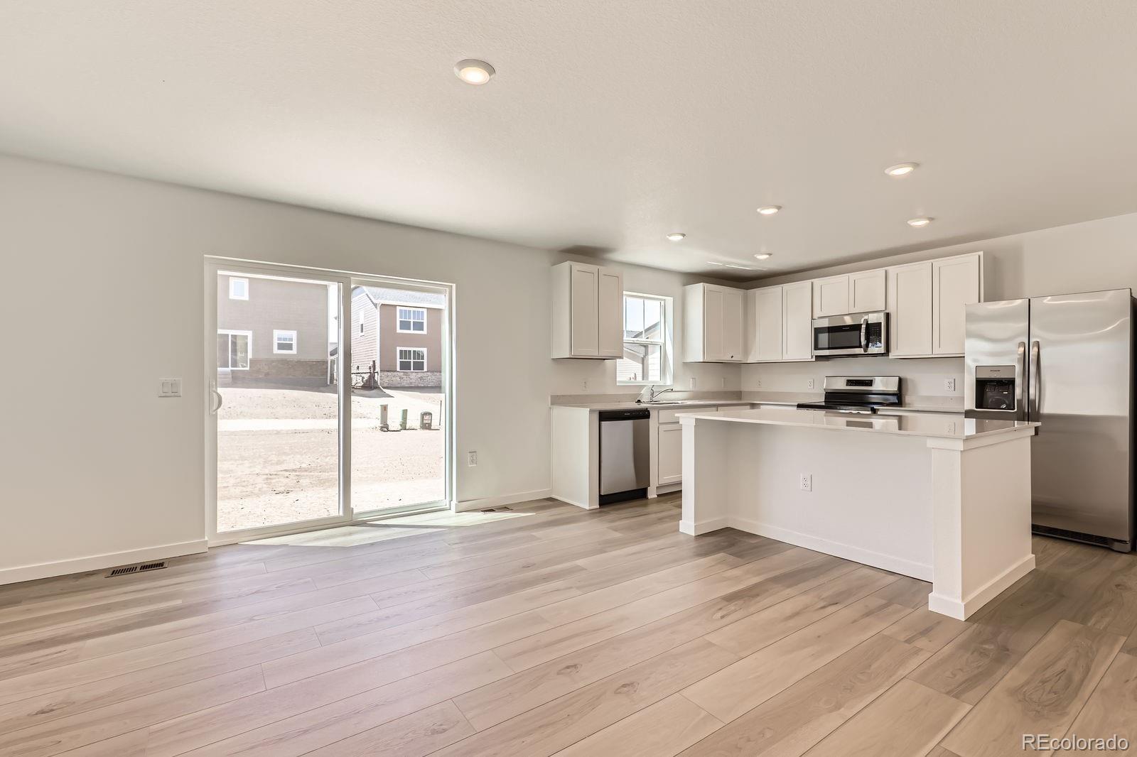 21996 E 39th Place