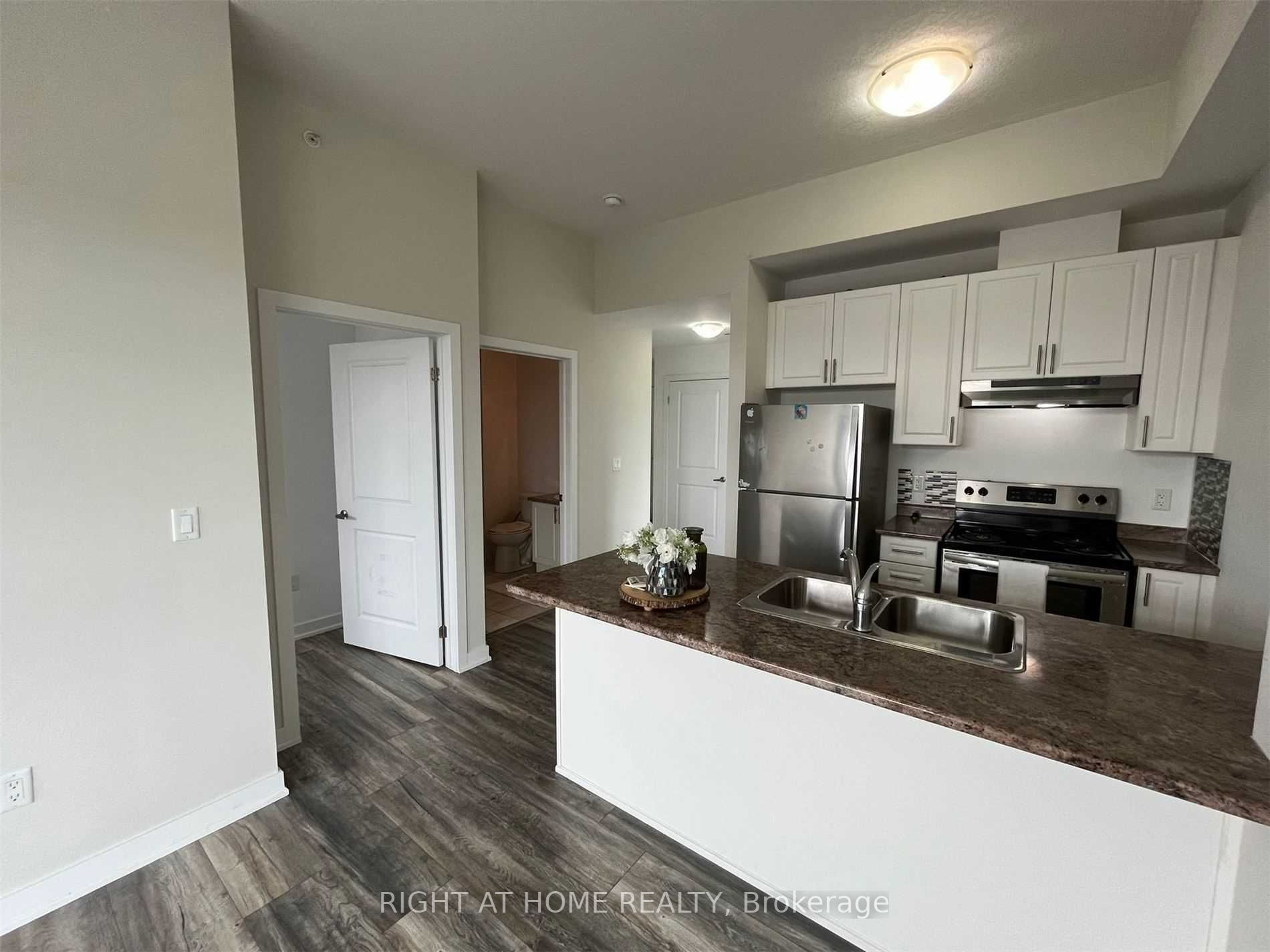 35 Southshore Cres 408