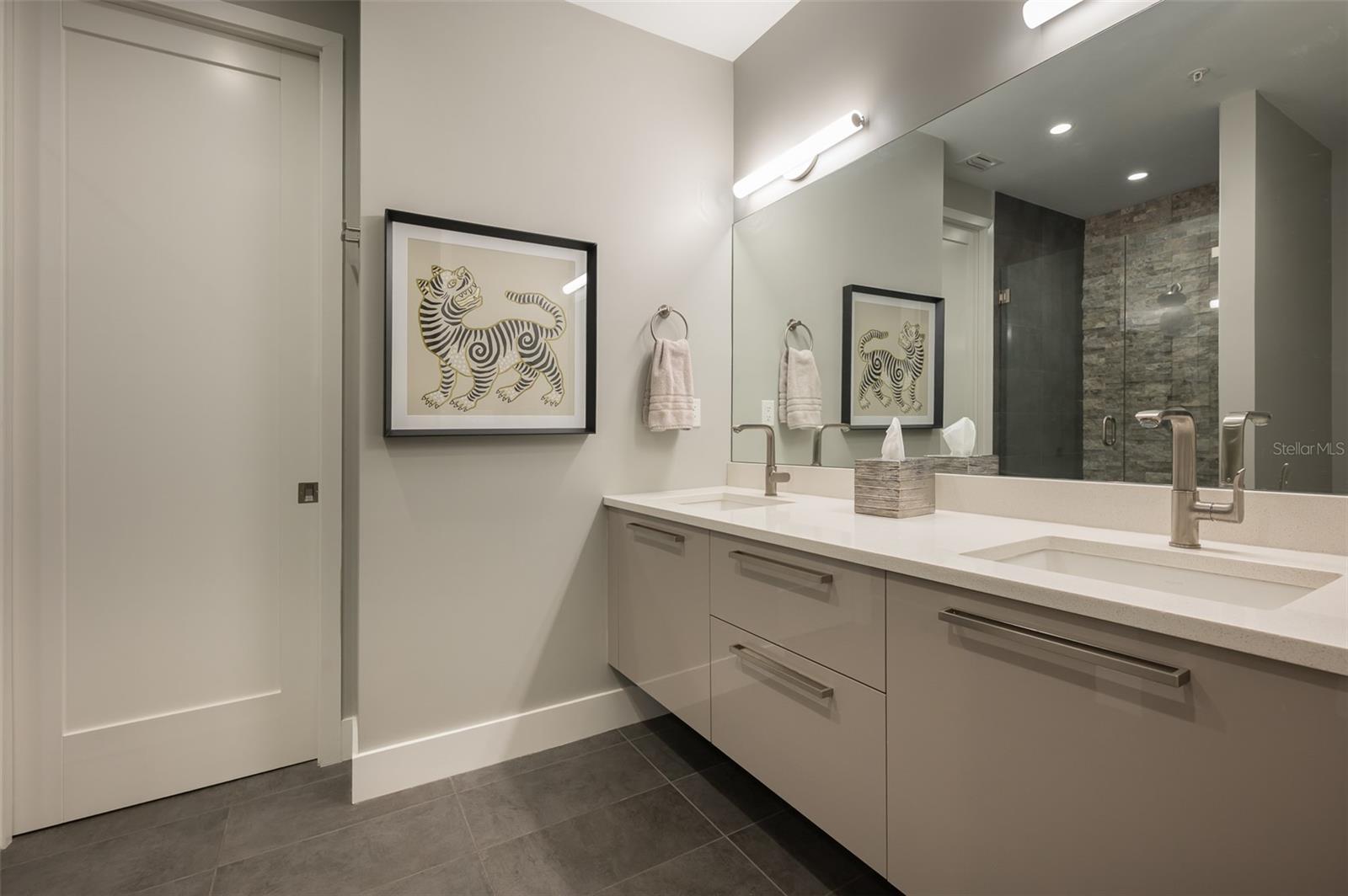 635 S Orange Avenue 404