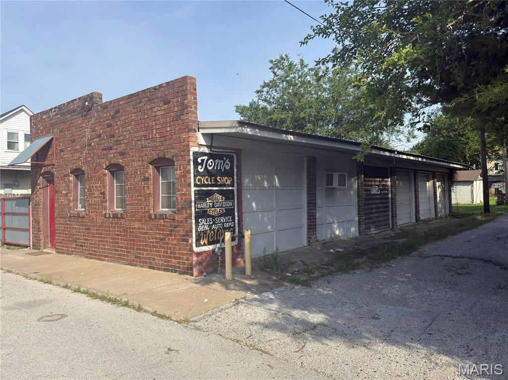 610 Warren Barrett Drive