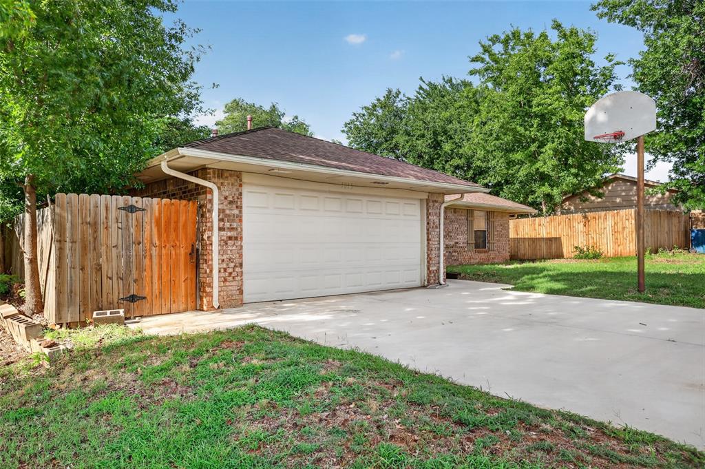 1015 Crown Drive