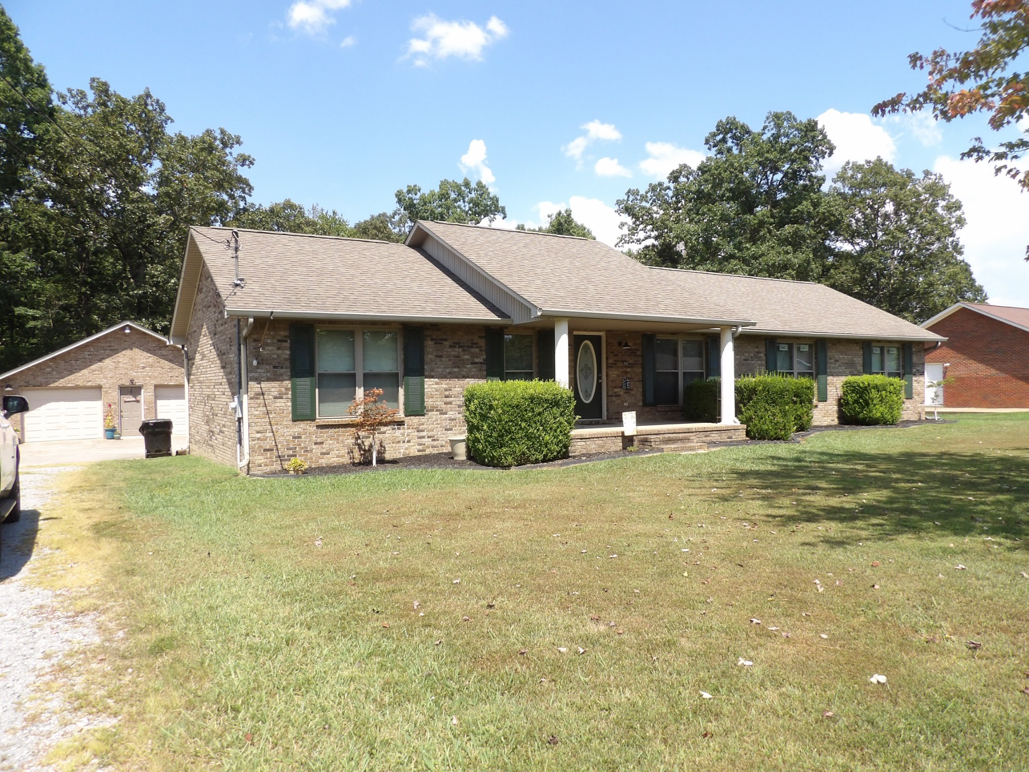 459 River Oaks Dr