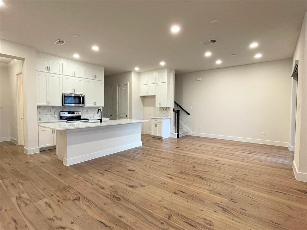 8242 Primrose Way