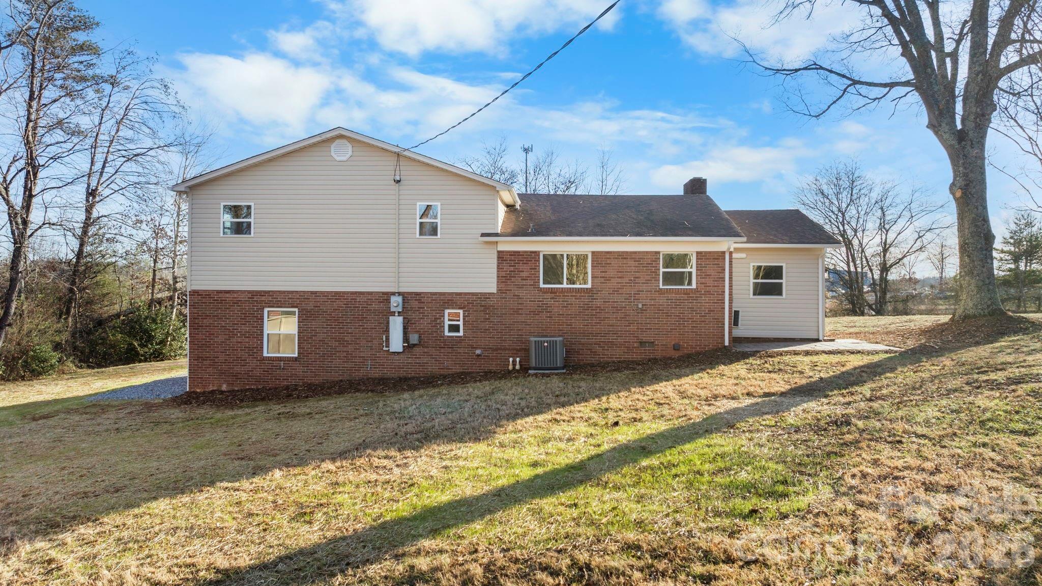 106 Royalwood Drive