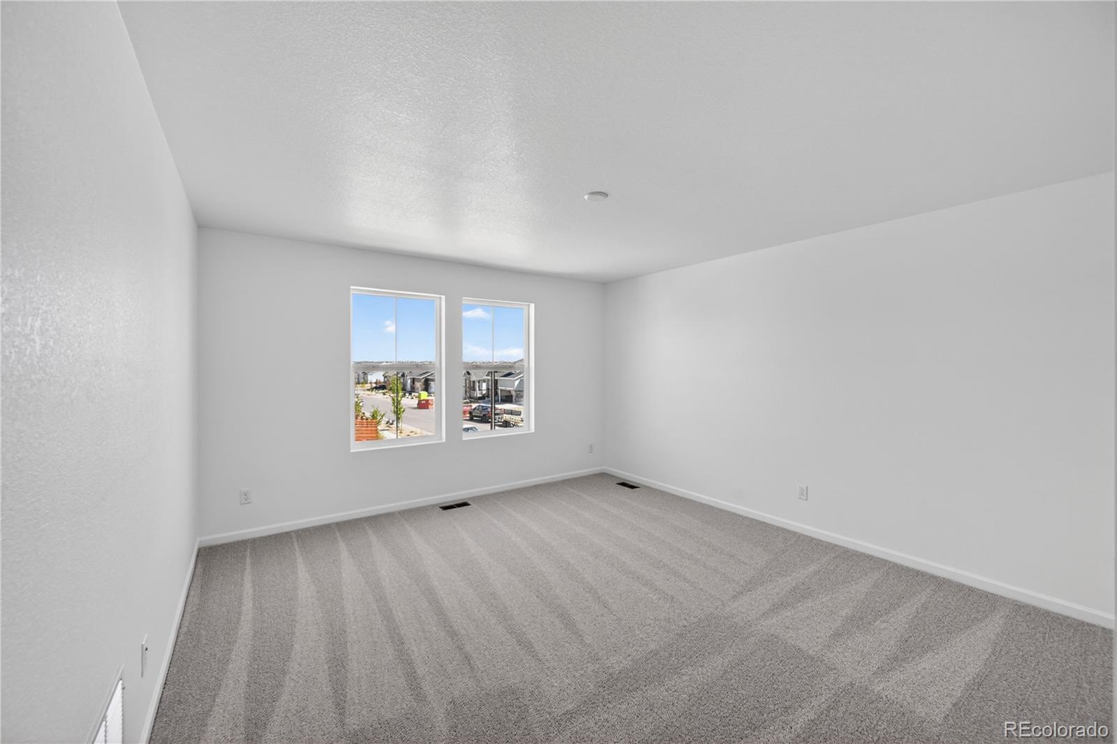 3287 N Duquesne Way