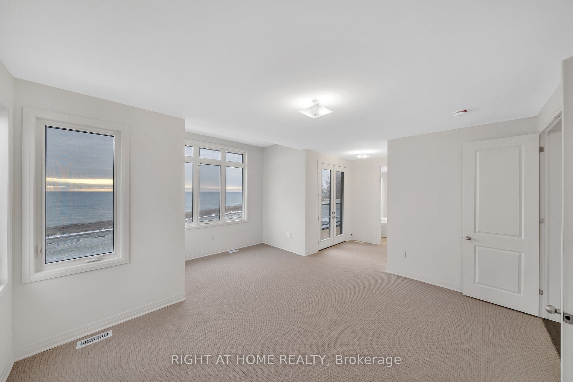 275 Port Darlington Rd