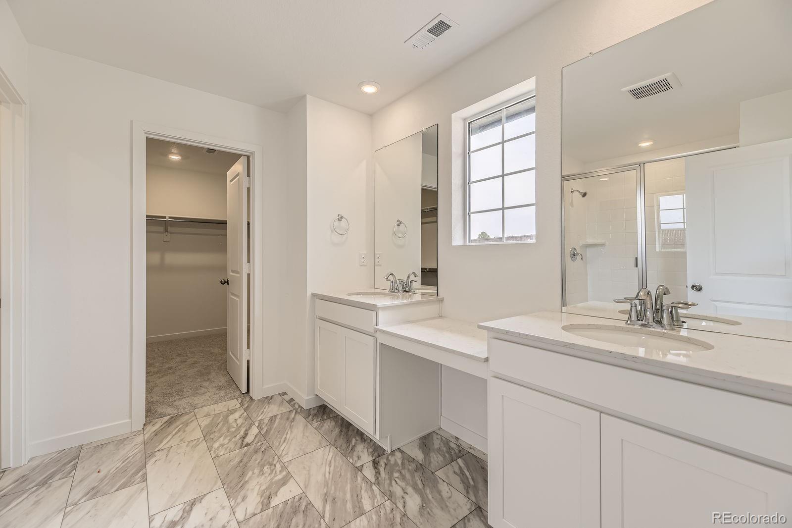 10976 Snowdon Street