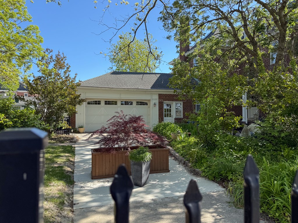 212 Bay Ave 9A