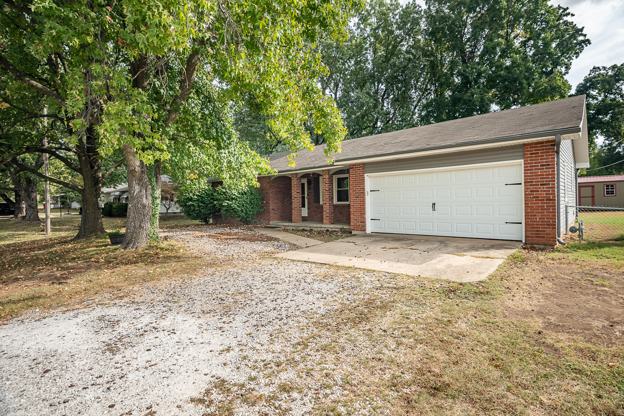 214 S Farmer Road