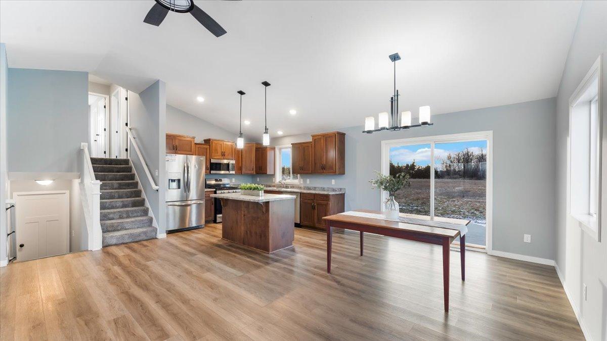 12401 Knick Knack Drive