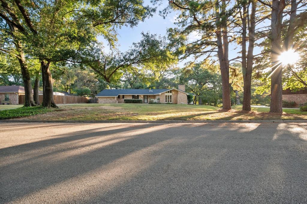 1705 Glenbrook Street