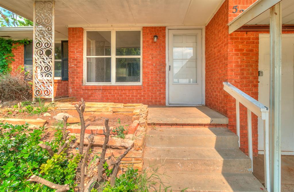 Come see this charming house in the heart of OKC. Great open layout with lots of opportunity. Brand new carpet throughout. Make this property yours today!