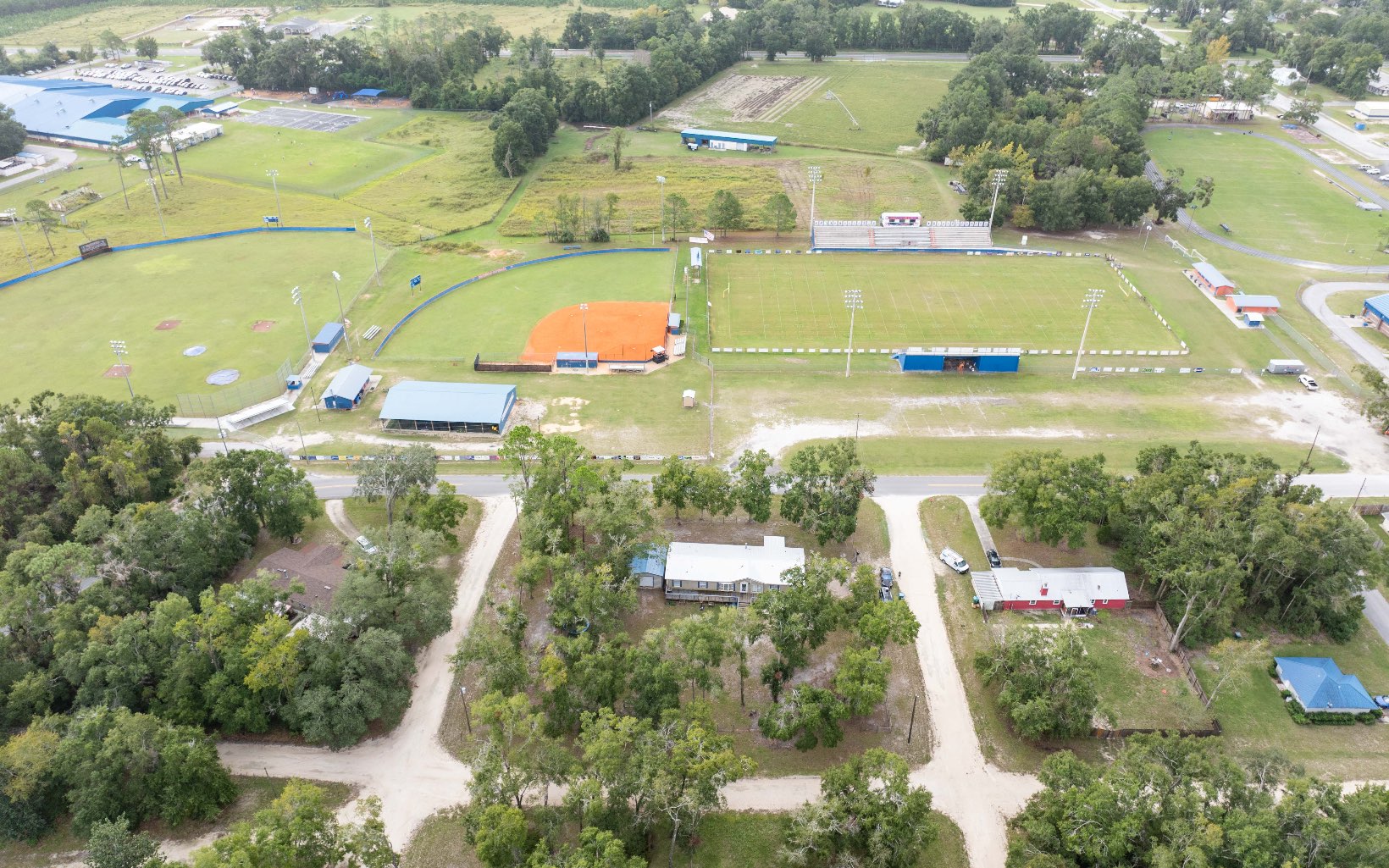 605 NE Governor Ave.