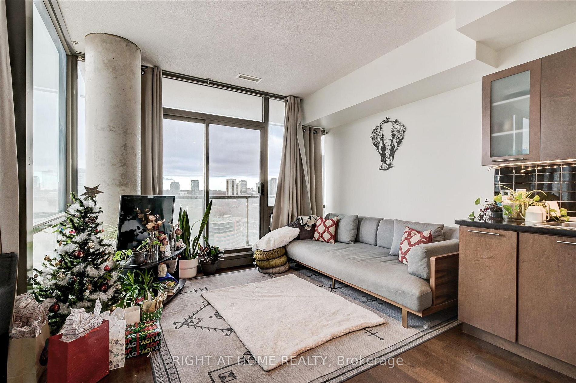 33 Mill St 1709