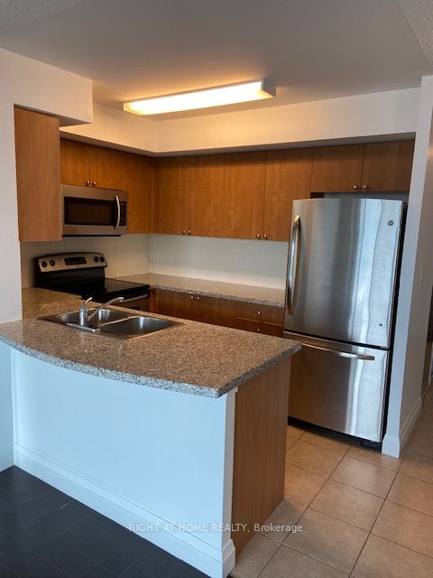 4850 Glen Erin Dr #911