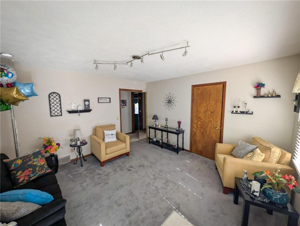 1618-1620 Wayne Drive