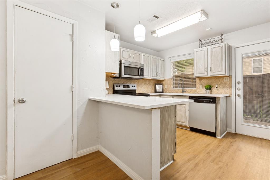 617 Carriagehouse Lane 3E