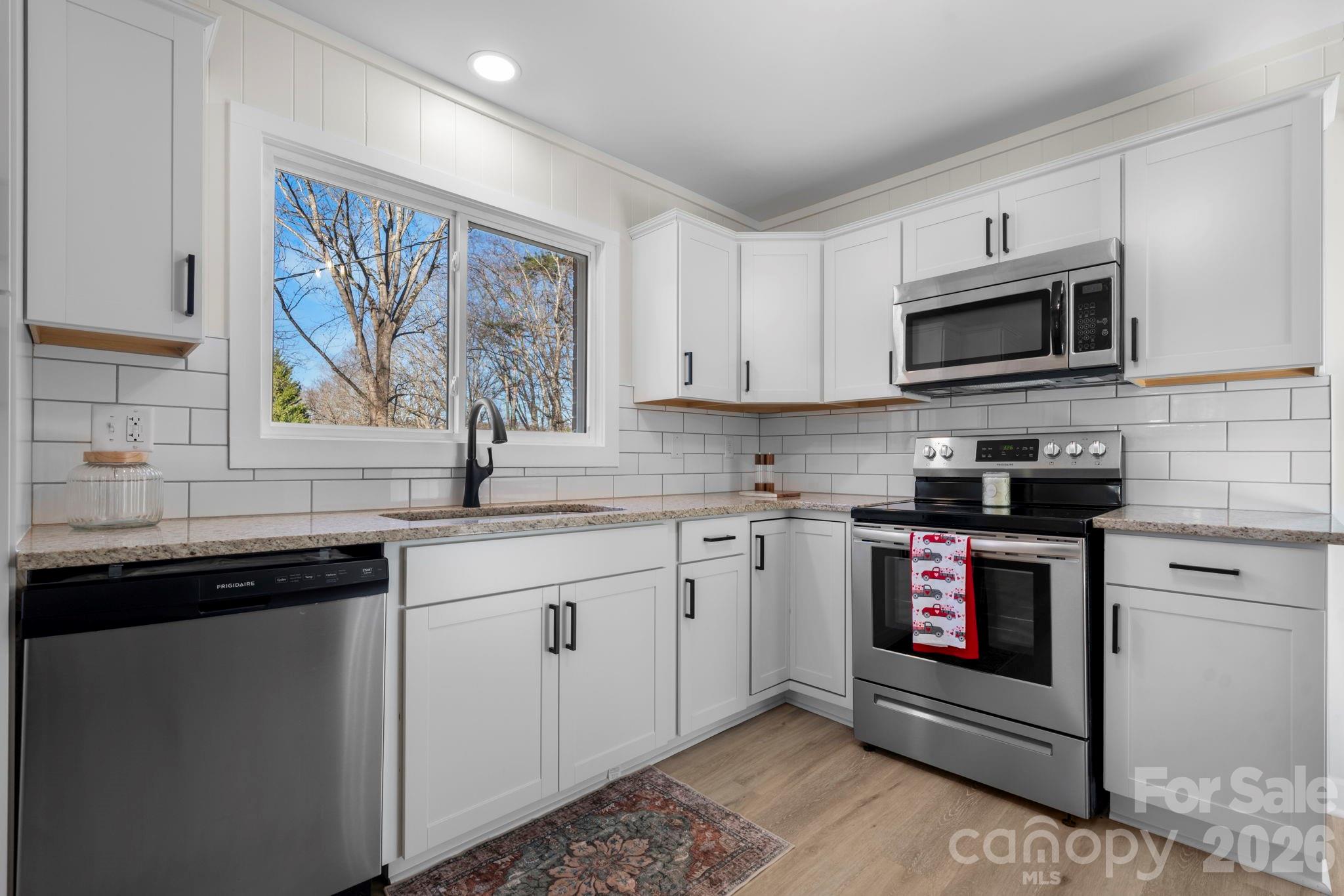 106 Royalwood Drive