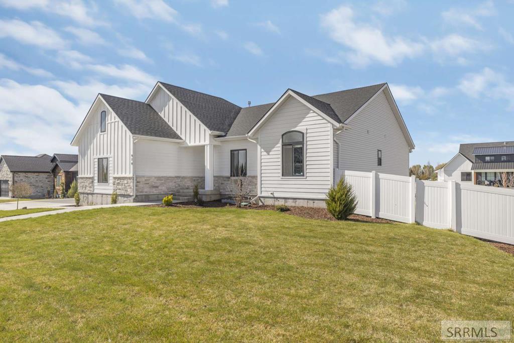 970 Pine Brook Lane