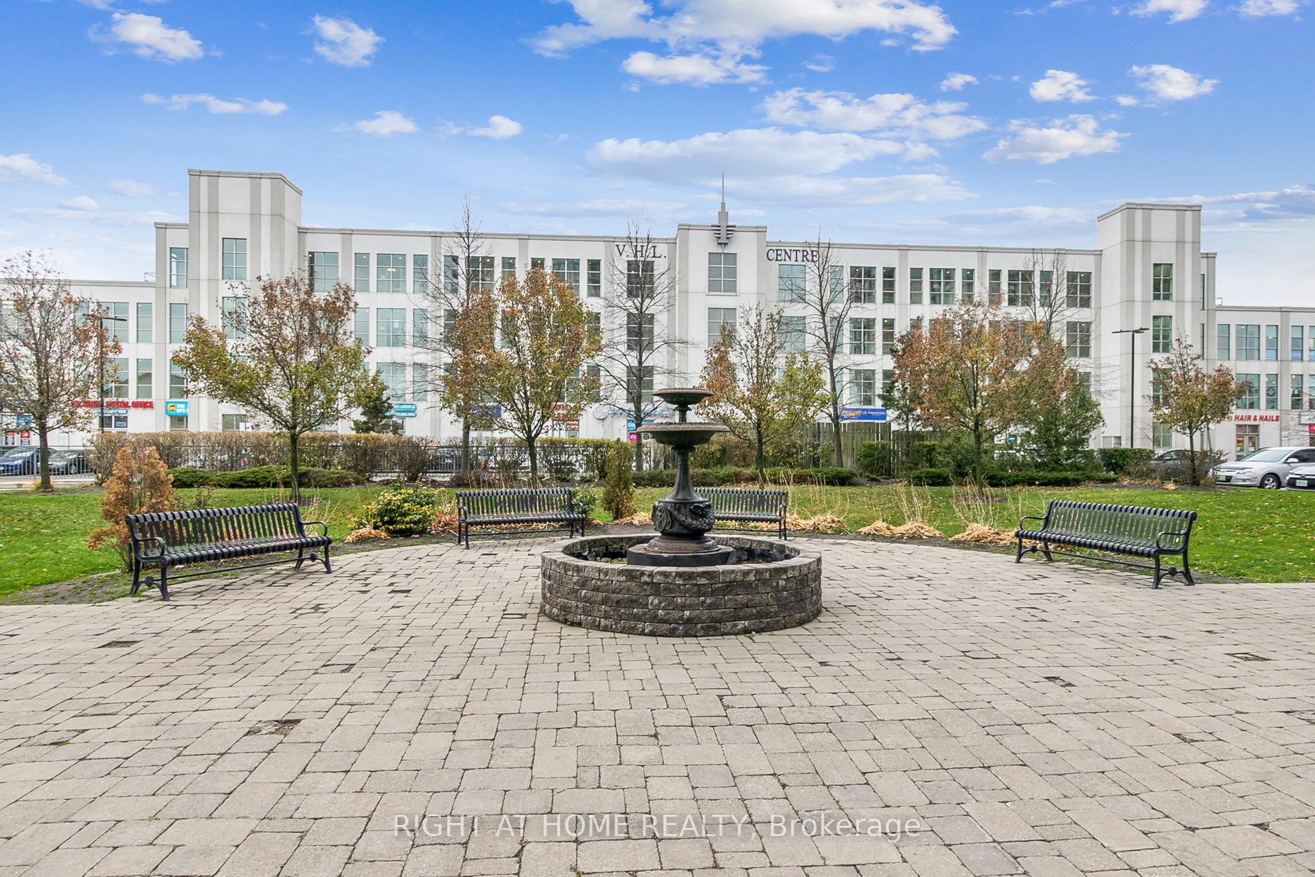 8 Rosebank Dr 17K