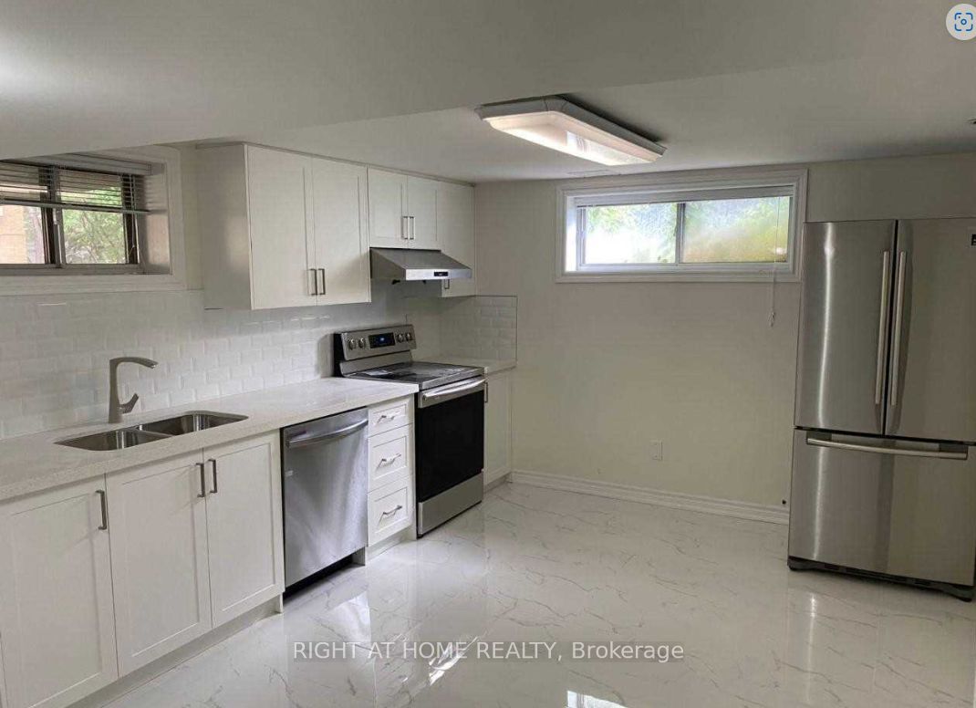 297 Homewood Ave Lower