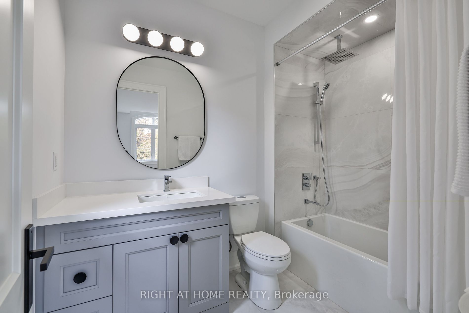 8 Hughson Dr