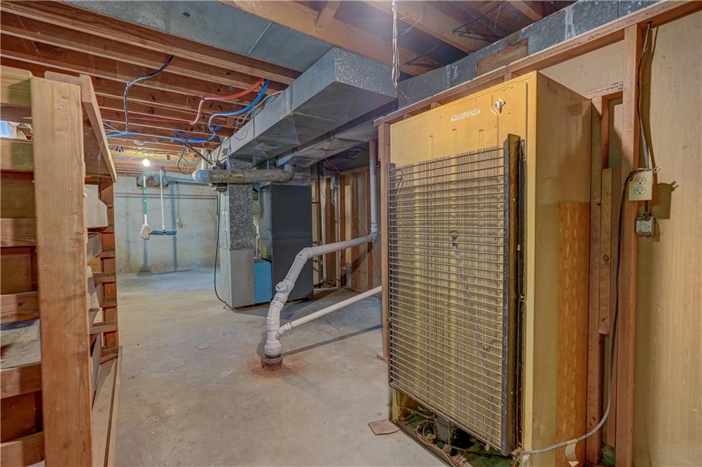 6830 NW Prairie View Road