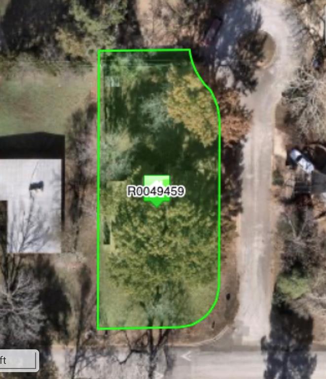 This prime campus area lot is located just minutes from the OU stadium!  Located at the corner of Pickard and Timberdell.