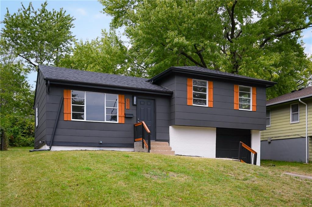 8032 Ne San Rafael Drive