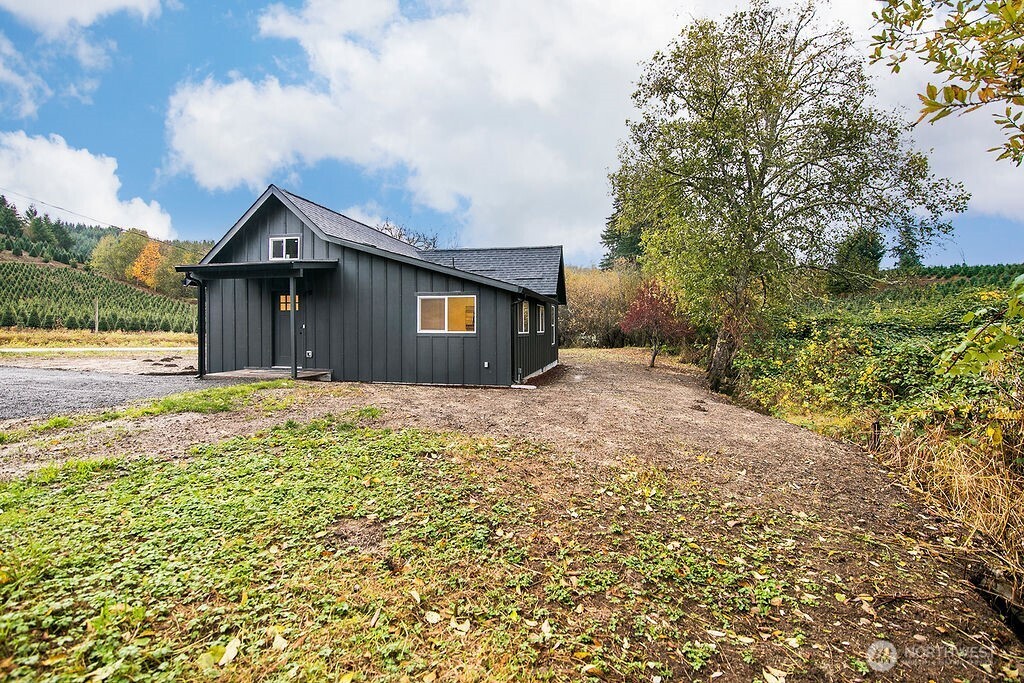 Mossyrock -- Great for Vacation Getaway or Full-time Living -- 3 Bedroom / 1 Bath -- UPDATED Throughout -- Living Room -- Kitchen w/ Open Space & Eating Area --  LARGE Lot -- NEWER Roof -- Vinyl Windows -- NEW Laminate Flooring -- NEW Stainless Steel Appliances -- NEW Fixtures -- NEW Interior & Exterior Paint -- Mud Room / Laundry Room -- RV Parking — Private -- Close to Year-Round Outdoor Recreation -- Minutes to Downtown Mossyrock