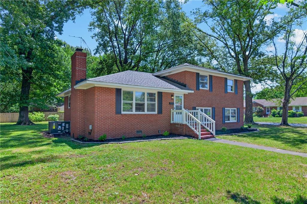 2 Larchmont Crescent
