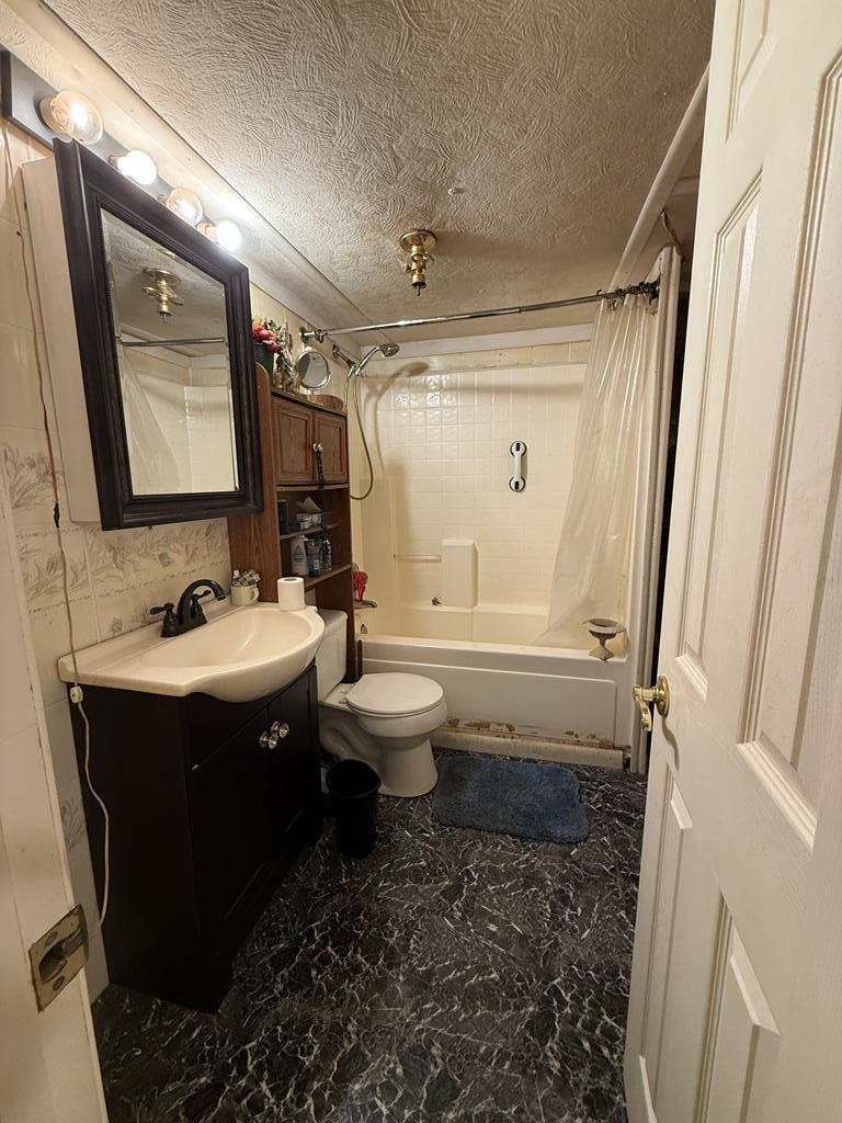 219 Blackberry Ln