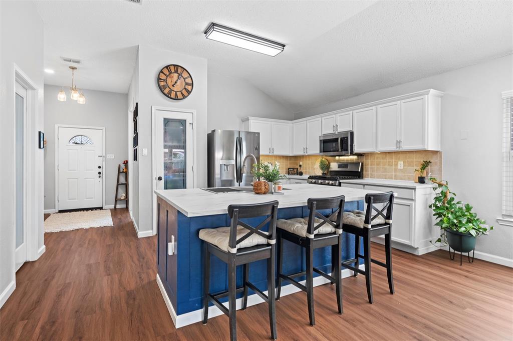925 Gillon Drive