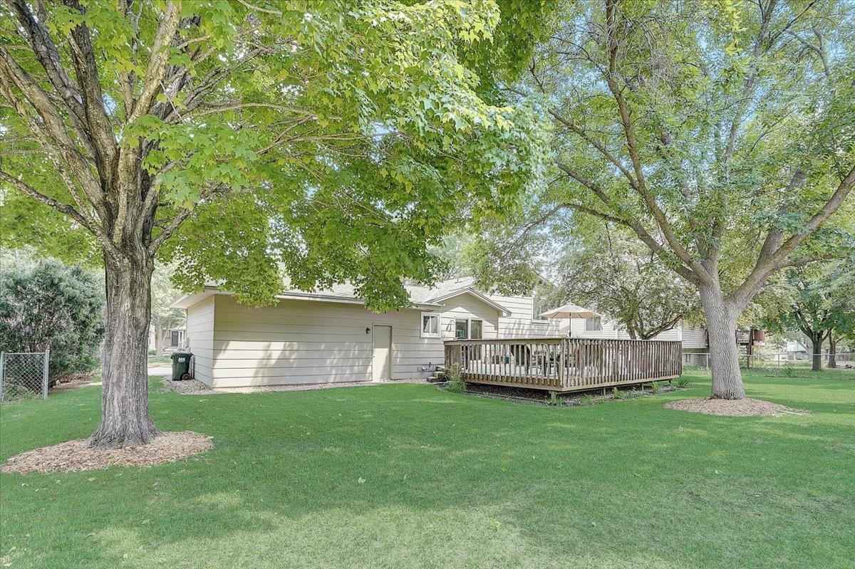 11211 Virginia Avenue N