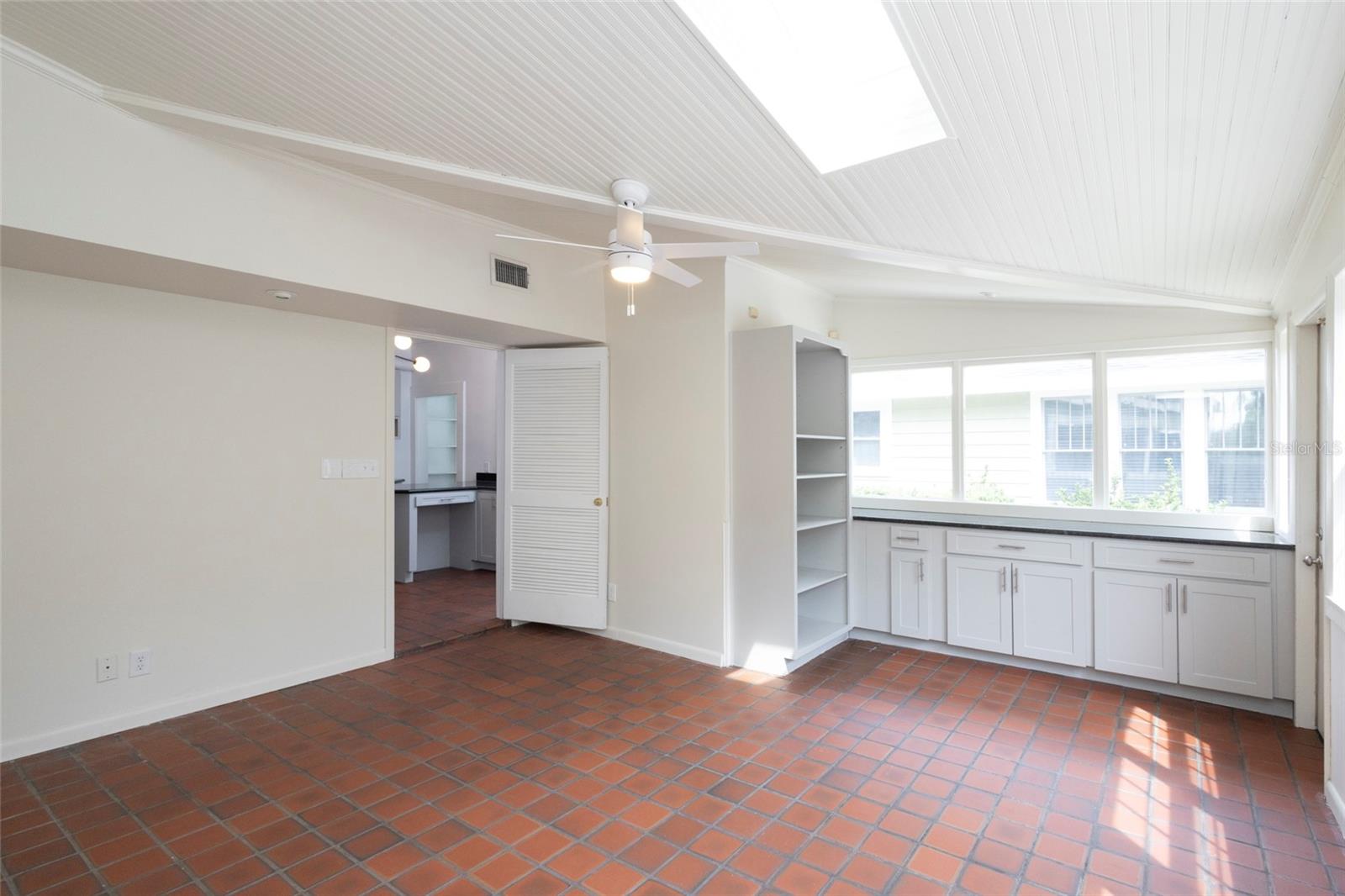 3012 W Sitios Street