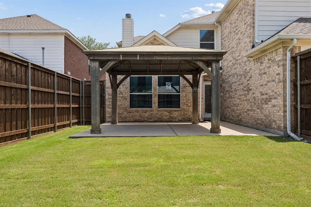 9004 Regal Oaks Drive