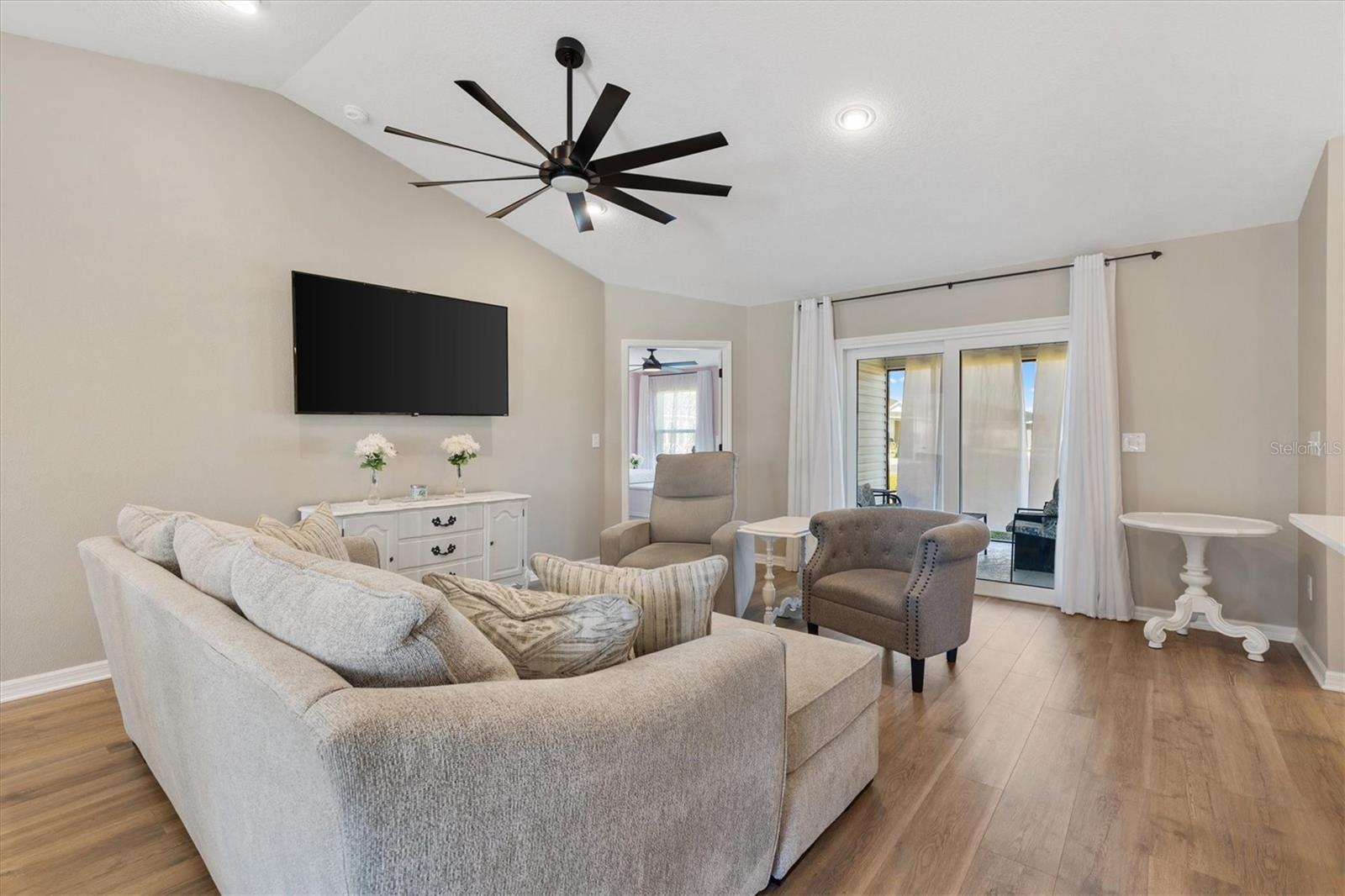 7427 Munday Lane