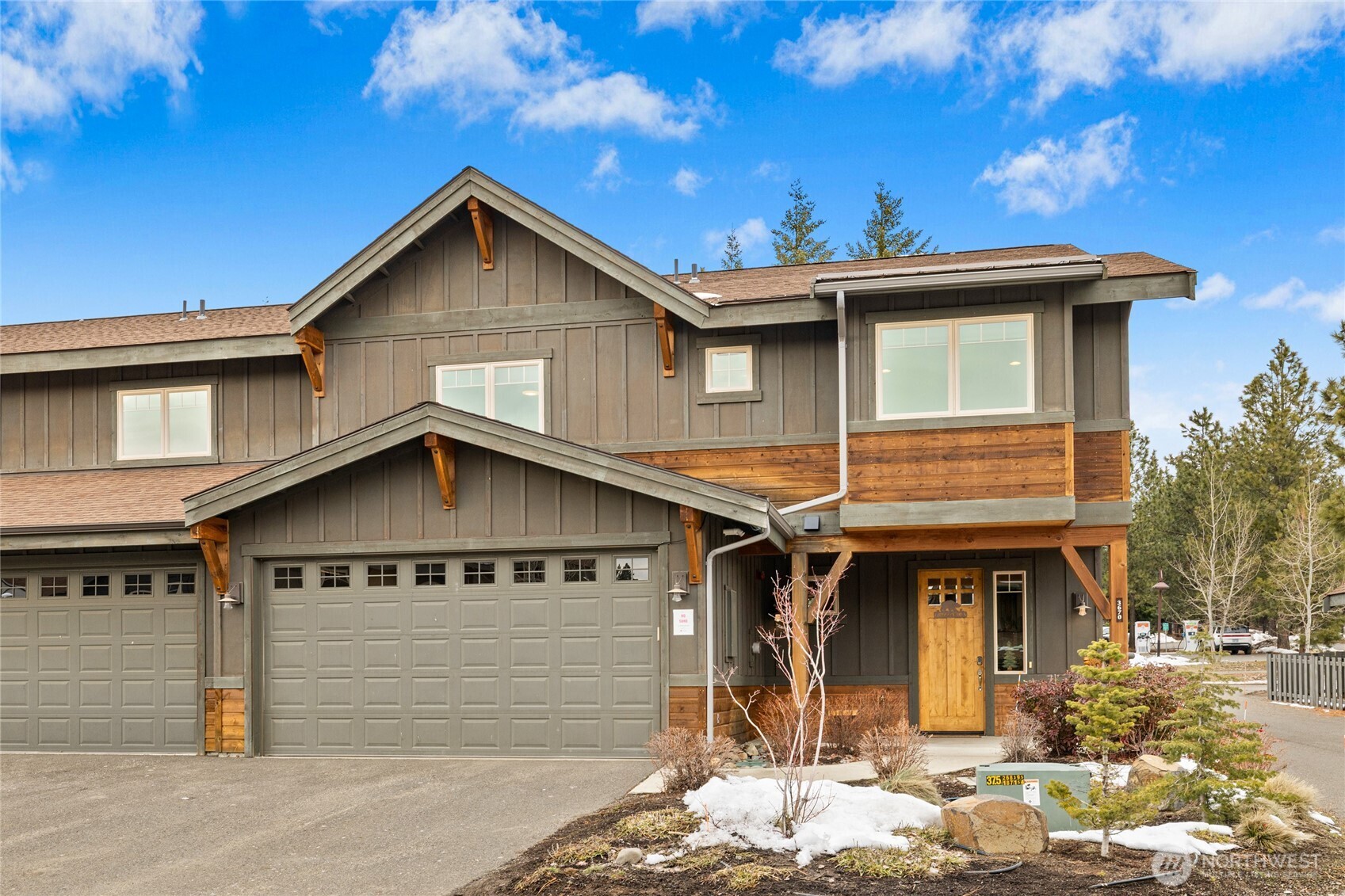 Home is right across from the Lodge & spa. Walking distance to Recration Center, Suncadia Social and lake. rec center with indoor &outdoor pools & waterslides, open year round.