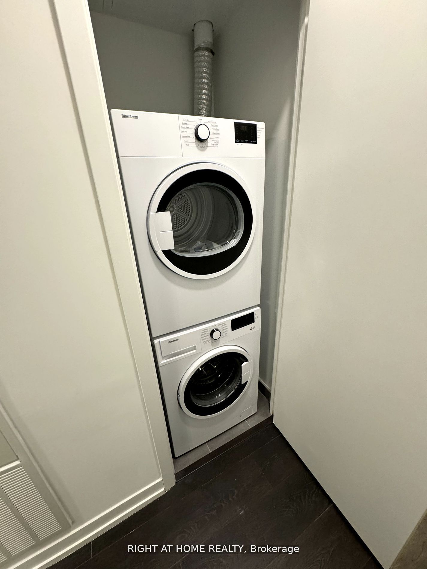 2020 Bathurst St 320