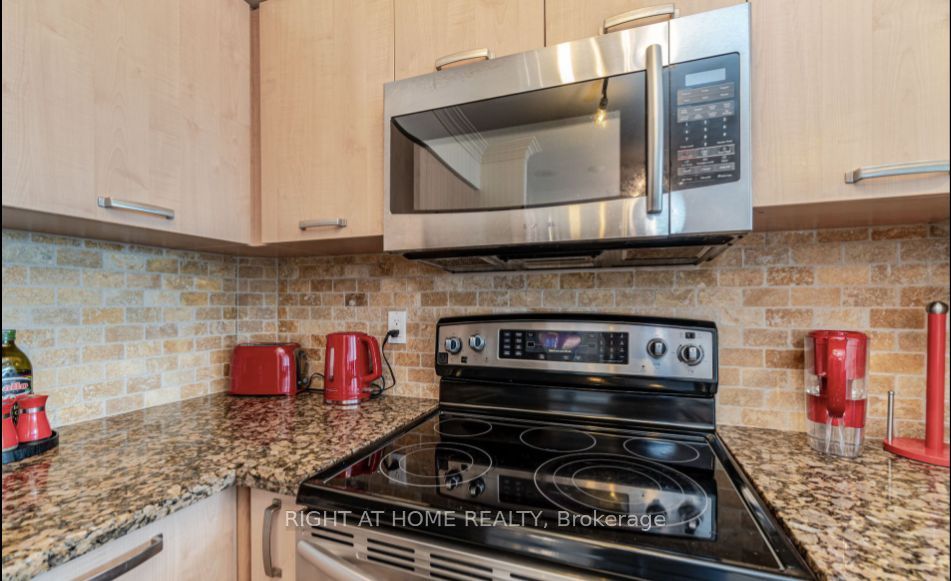 55 Harrison Garden Blvd 703